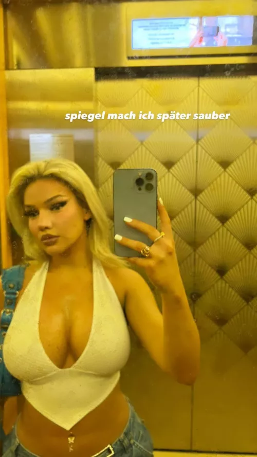 Big fucking titties by skrt_xocarti