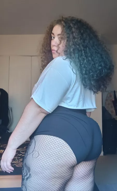 Big girls and curls, they call me Juicegurl by SnooBananas2357