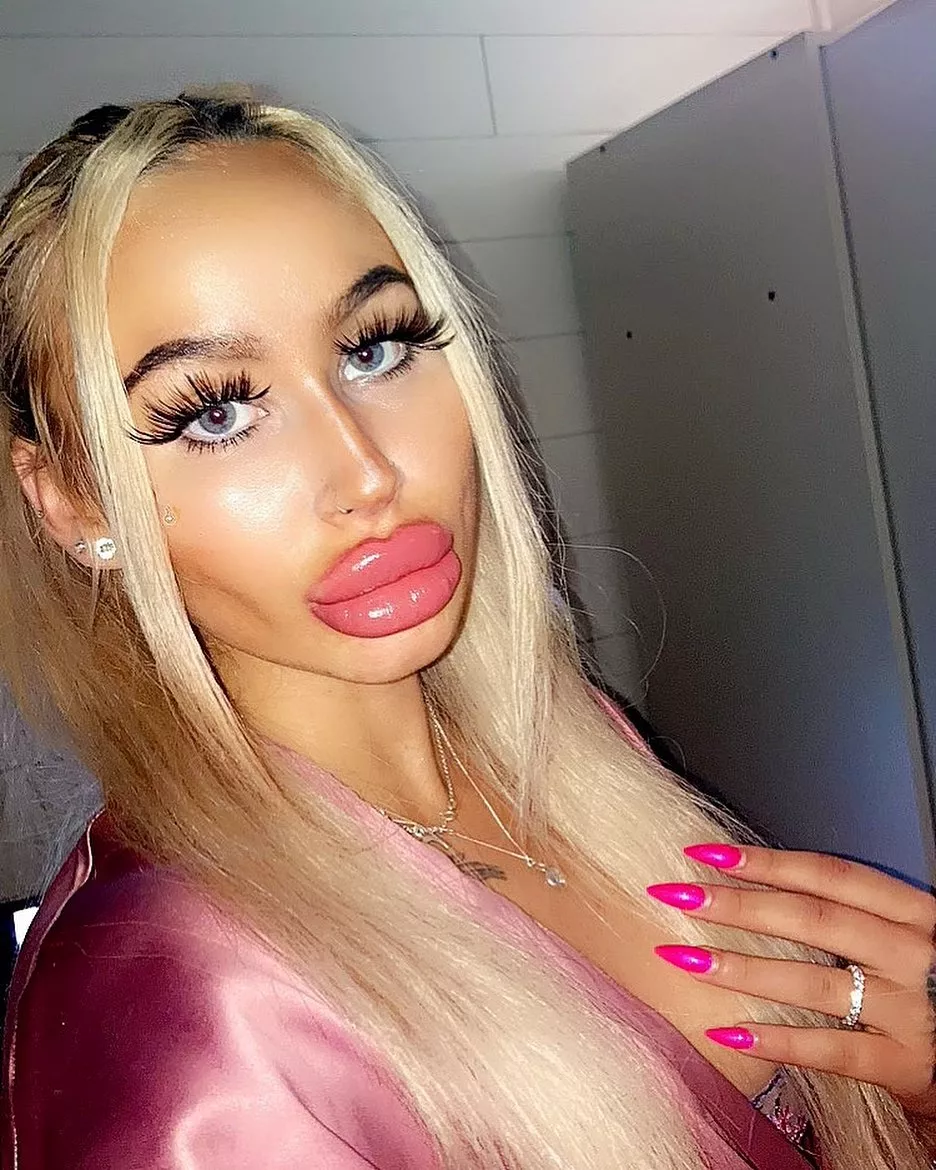 Big & Glossy posted by gosterime