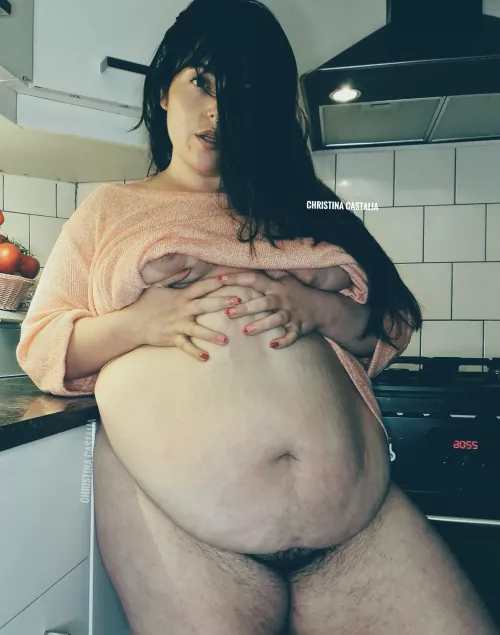 Big gut, big heart ❤️ by ChristinaCastalia