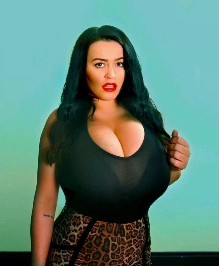 Big in black posted by FizzyOrangeJuice