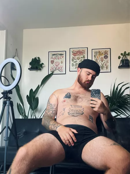 Big mirrors and plants…perfection. by blk_blade