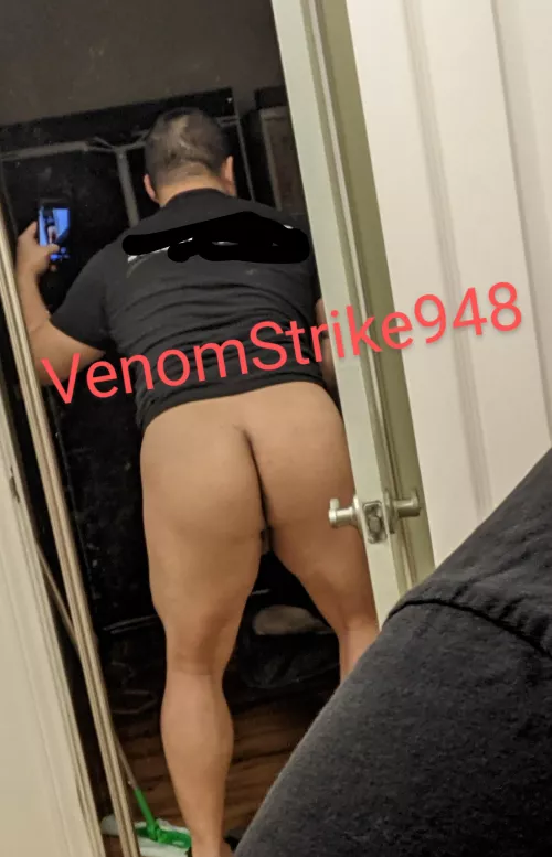 Big muscle bear bottom for twink/swimmer/lean tops 🤩. Is this f*ckable? by VenomStrike949
