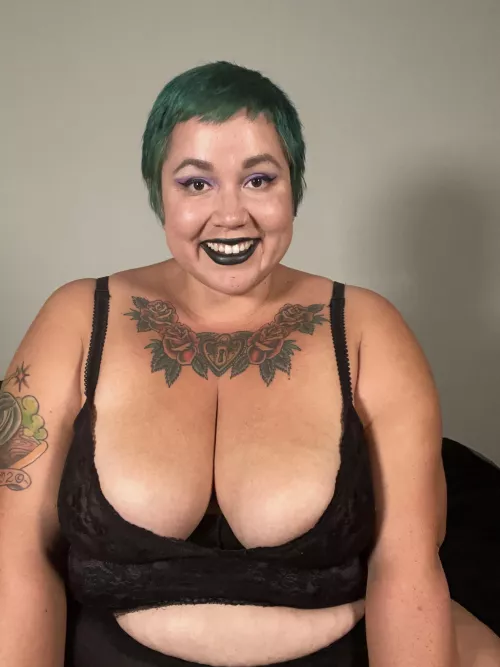 Big ol’ smile 😃 by anomaleespectre