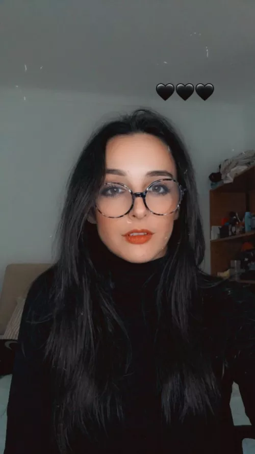 Big silly glasses by Alyce_PaddleBear666