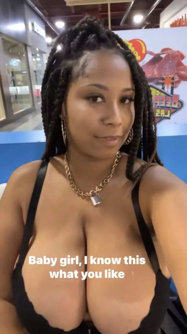 big tit milf 😩😍😍 posted by getonyokneesformeee