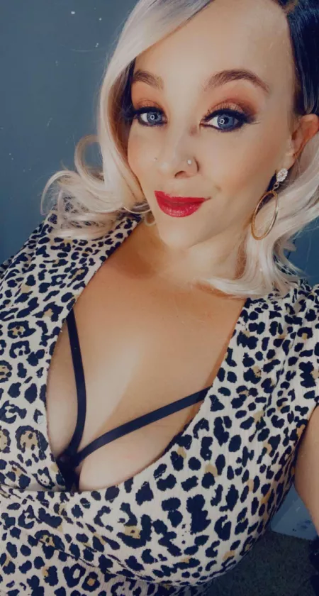 Big titty committee by Shortyrocks256