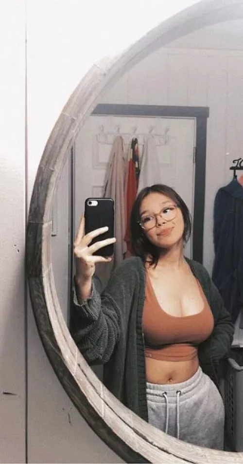 Big titty cousin💦 by Gcrc11