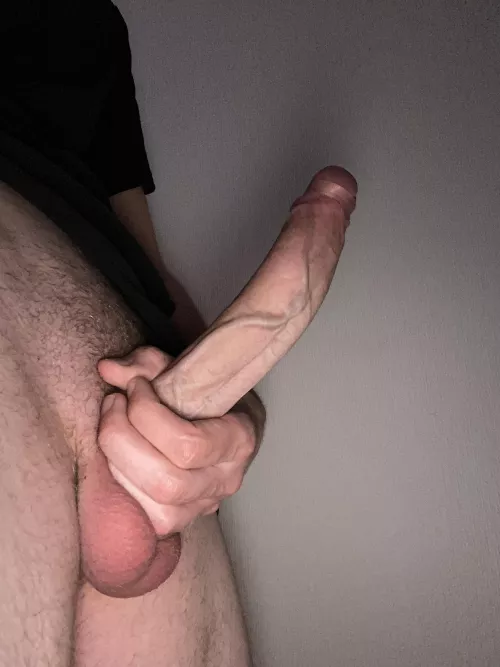 Big, veiny and uncut 😉 by 8InchKiwi