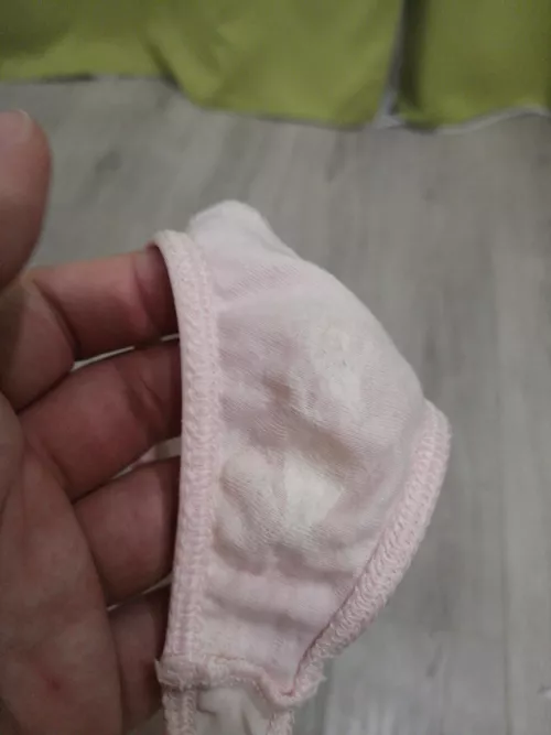 Big white spot by Bubblegum_flower