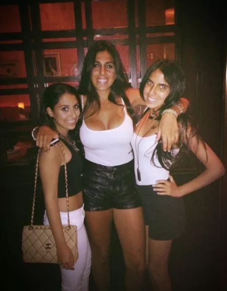 Bigger than your friends in more ways than one by ormandosando