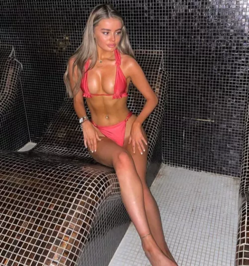 Bikini kitten by betaboy97