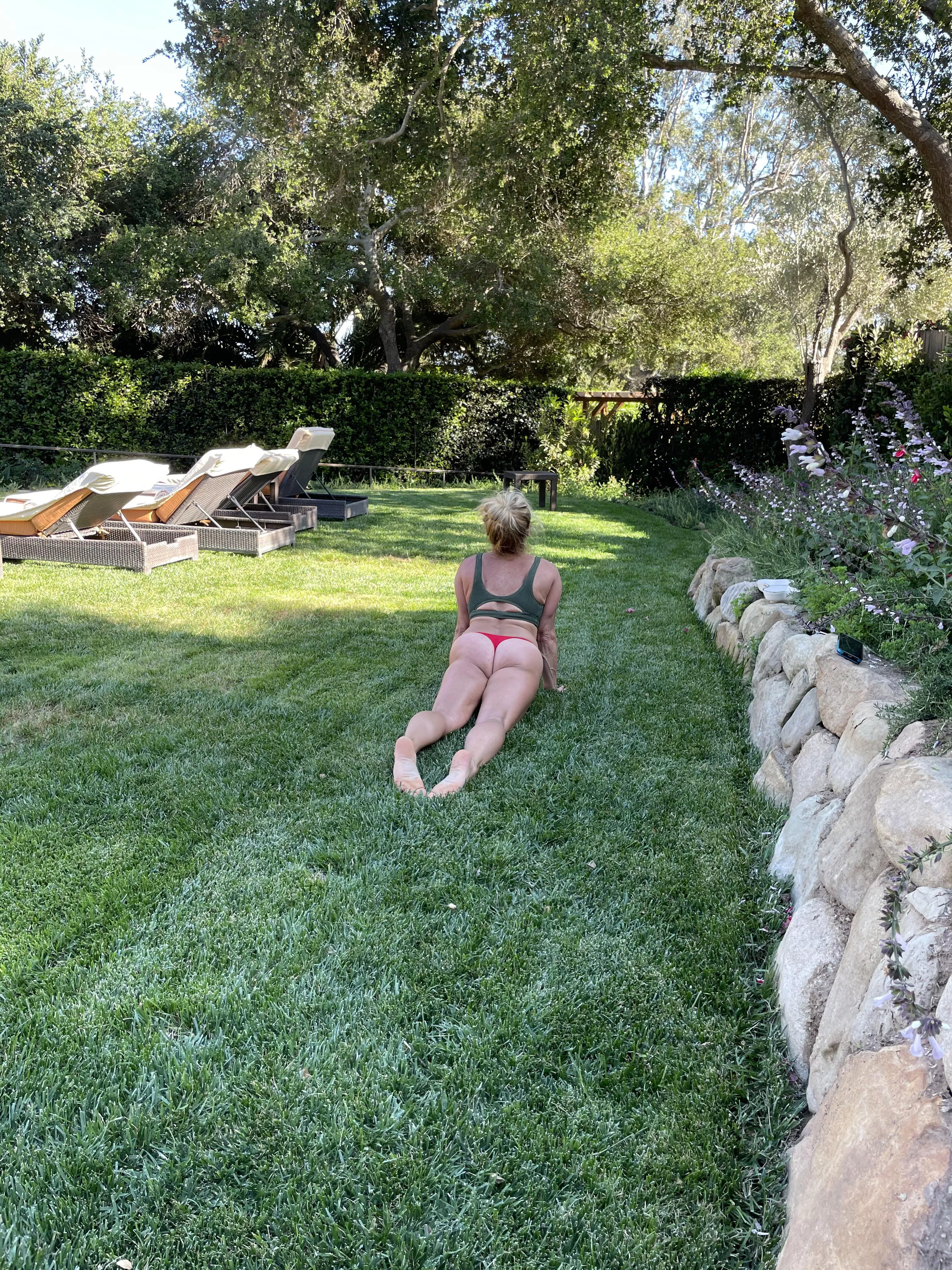 Bikini yoga posted by Fitmilfy