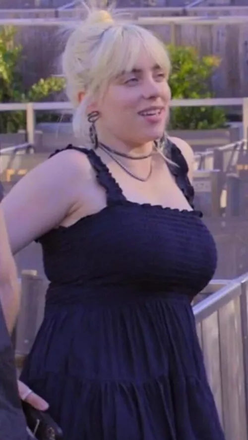 Billie Eilish by skrt_xocarti