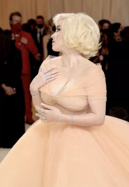 Billie Eilish is just so busty by JustPrettyFuckedUp