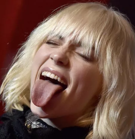 Billies wide open mouth 👅 check the comments for more Billie Eilish content by joshpeckO