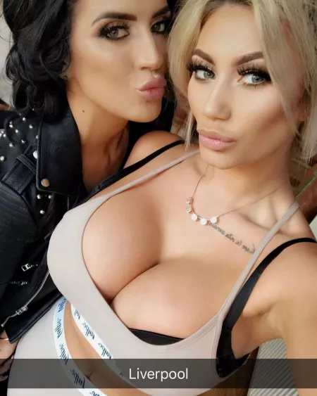 Bimbo selfie (XPost from r/SluttySelfies) by NeedMoarBoobs