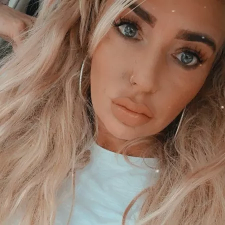 Bimbo with DSLs by xYouCanCallMeDaddyx