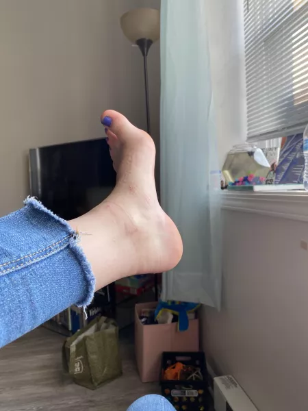 Birthday foot😍 by sweetsummersun1