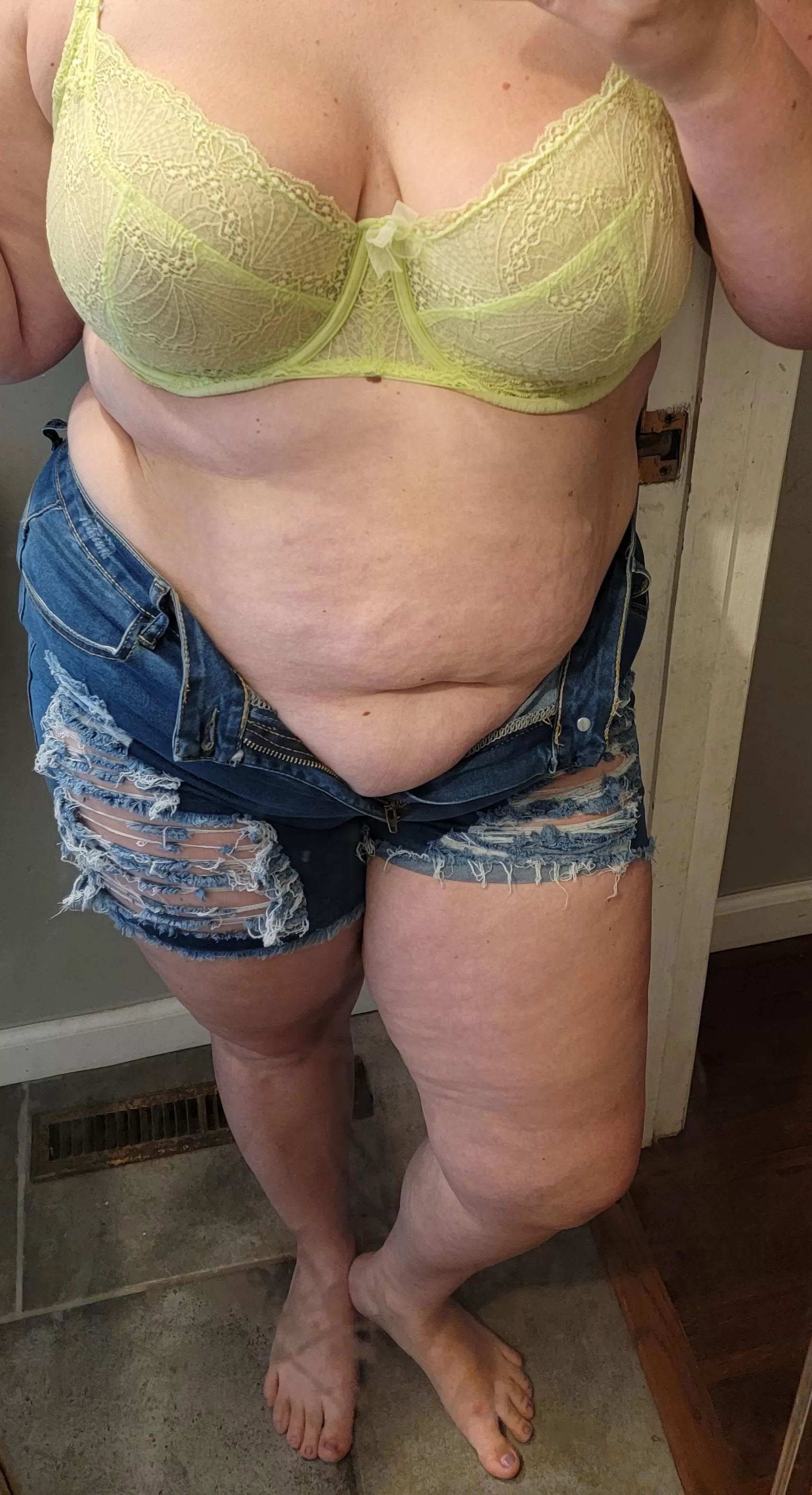 Birthday suit hidden underneath 🤣 posted by S3xk1tt3n33