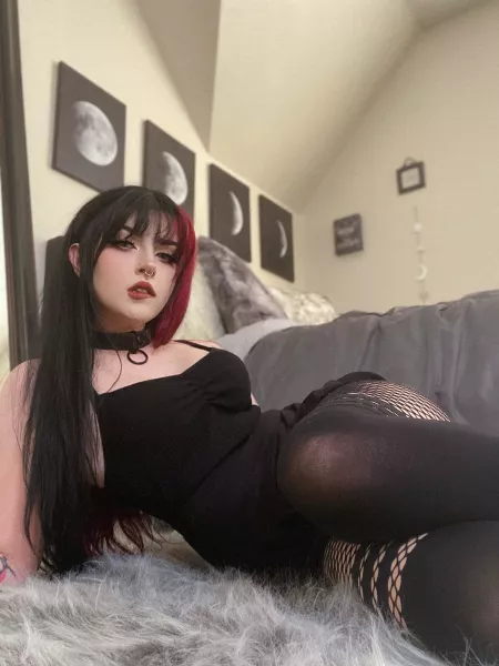 Bite me by bitchh1997xxx