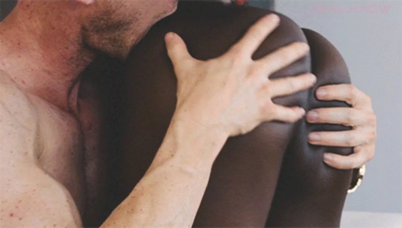 Bite the apple posted by Feisty_Willingness_7