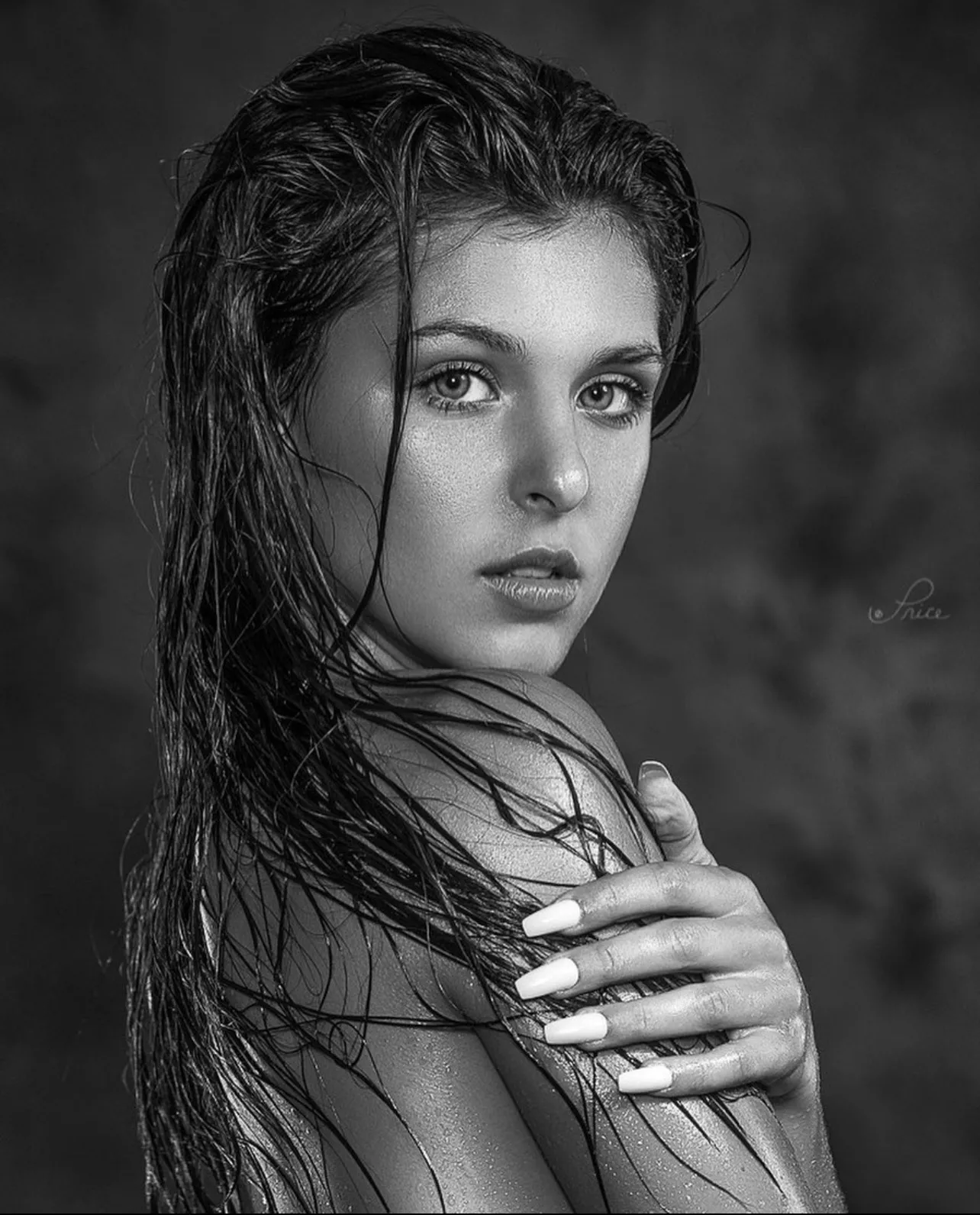 Black and white posted by Dying1minuteatatime