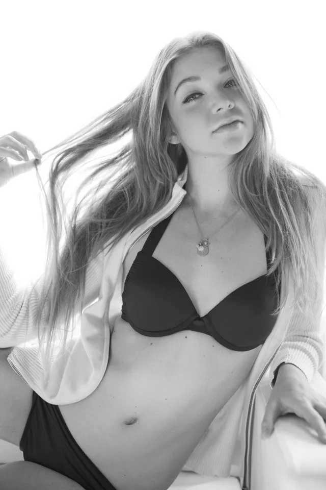 Black and white Jessie posted by SpunkySpunkyAssGuy