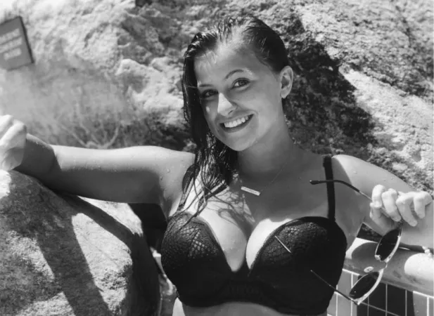 Black and white by EzziUchiha