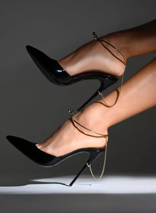 Black is classy by artofnoise2