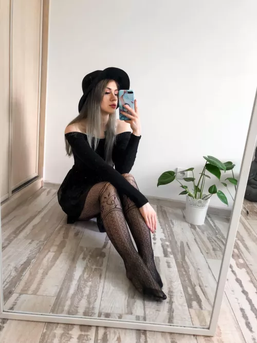 🤪 black is my happy color by kirojpg