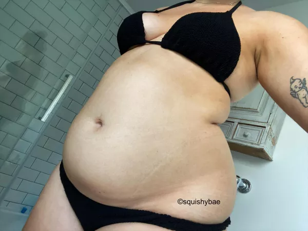 Black is slimming 🖤 by squishy_bae