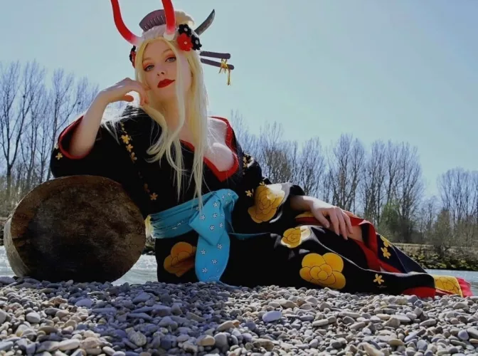 Black Maria cosplay ❤️ by aaron-08