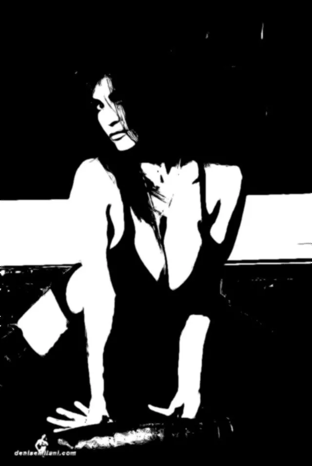 Black n White posted by Avgolemonosis