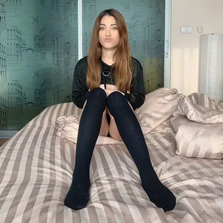 Black socks 😙 by KikiPieXO