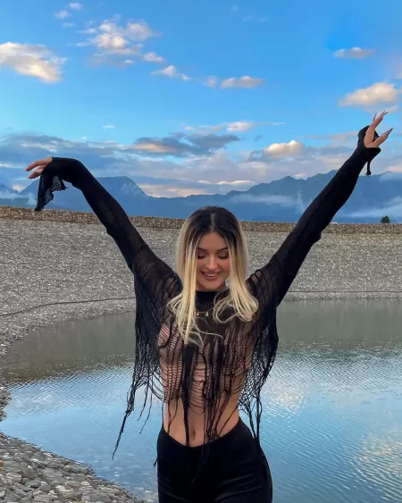 Black tentacles by VivaanKurgi