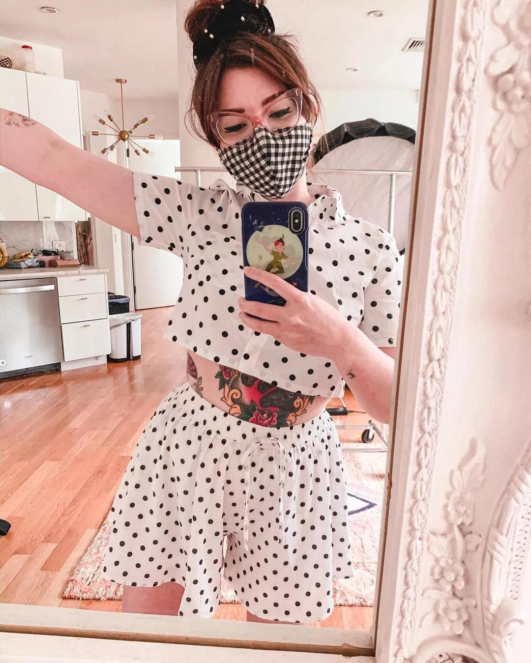 Black & White posted by PolishedGold