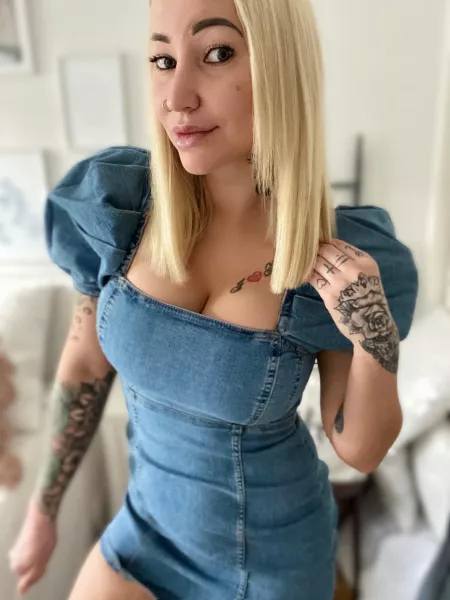 Blond power by Aiviice