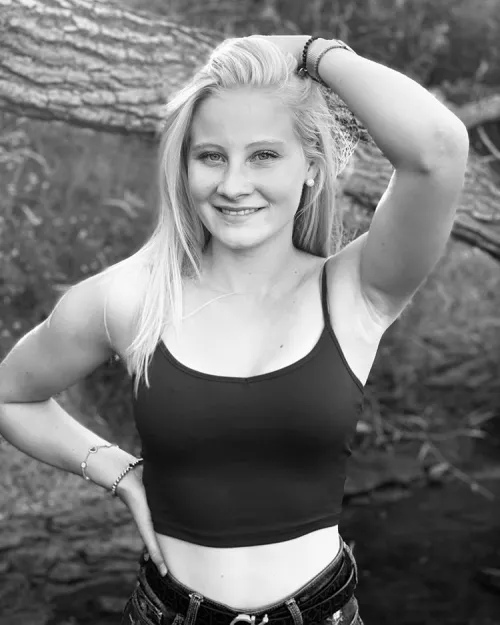 Blonde Beauty in Black and white by al1some