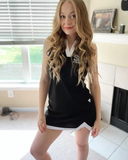 Blonde cheerleader, anyone? by Yesmommmy