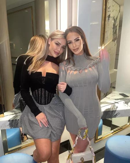 Blonde or brune ? by Patapoupi