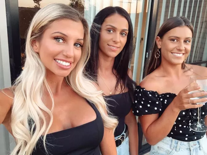 Blonde or no? by Responsible_Ad3401