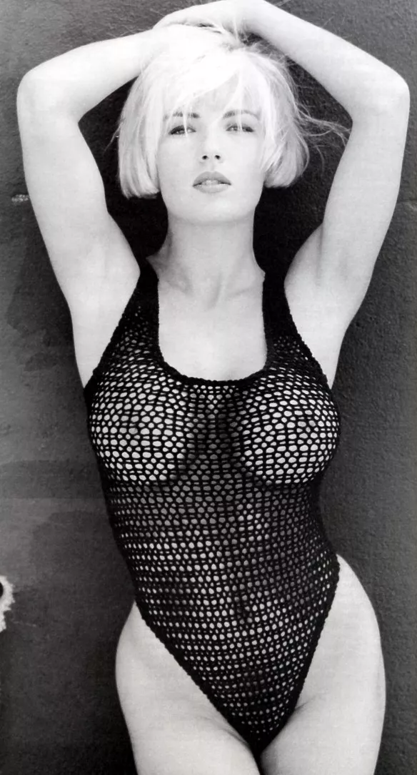 blonde posted by zherkamiolos