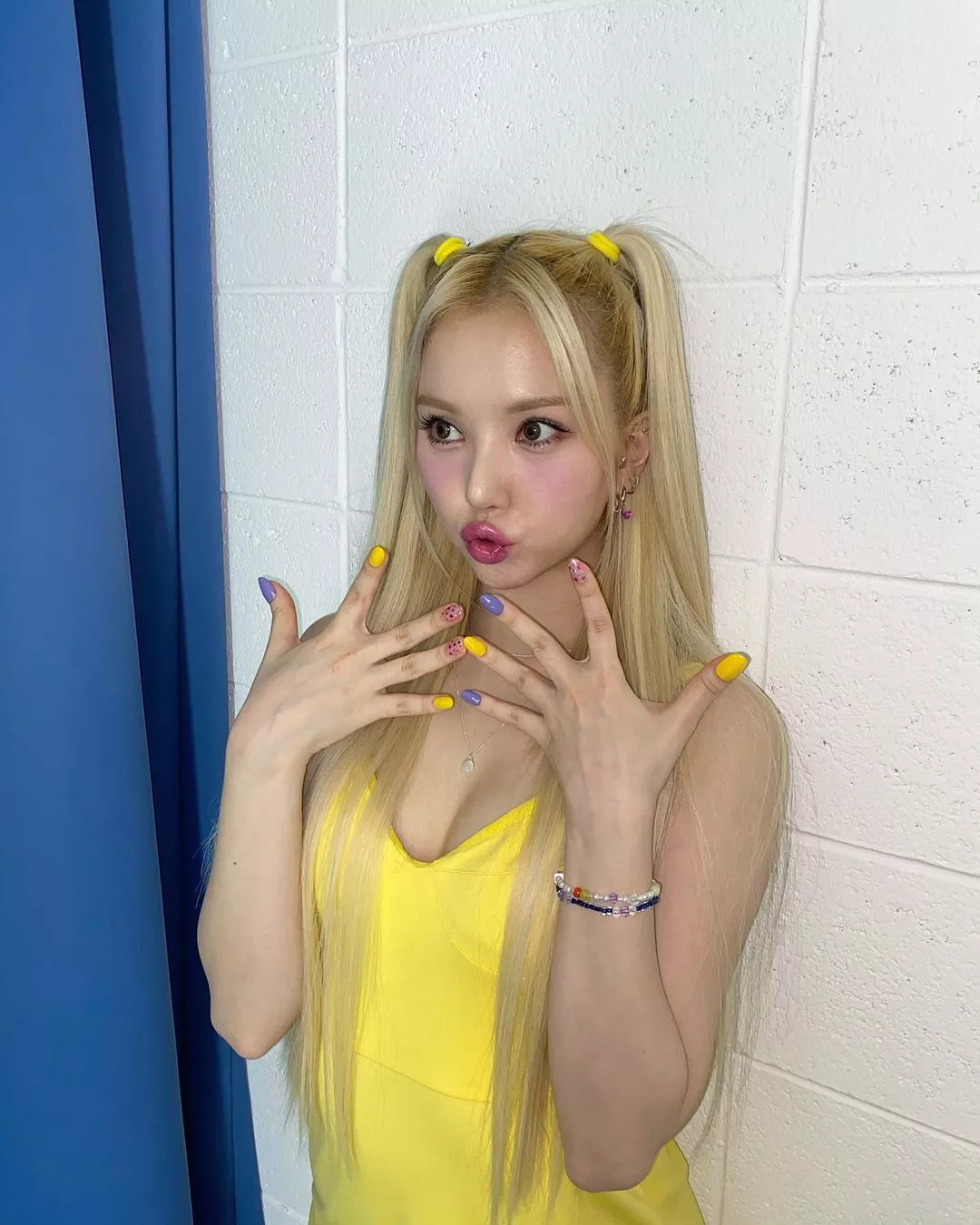 Blonde pigtails posted by kalogria619