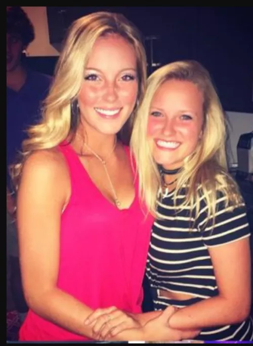 Blonde smiles by Chaturbater1