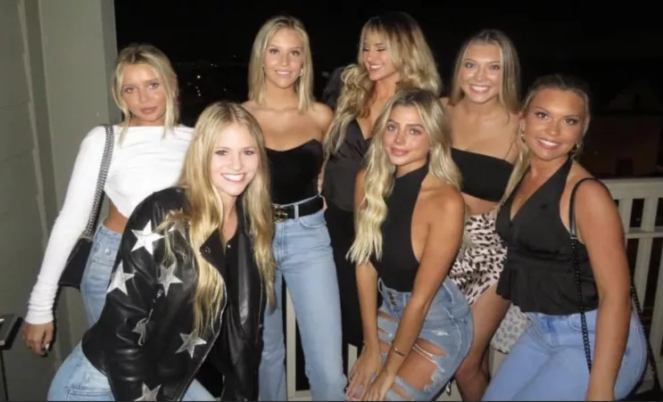 Blondes by draymond51