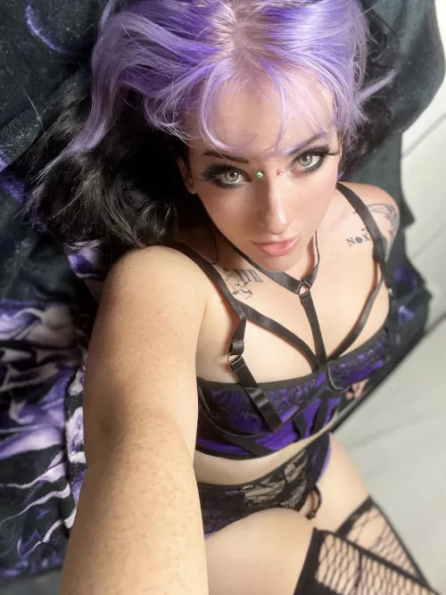 Blood on her skin, dripping with sin, do it again, living dead girl 🎶 by ValerieVampyr