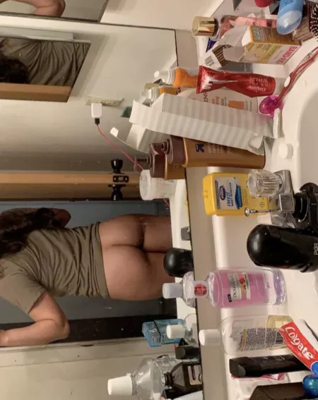 Blow me up by Isabellaa08