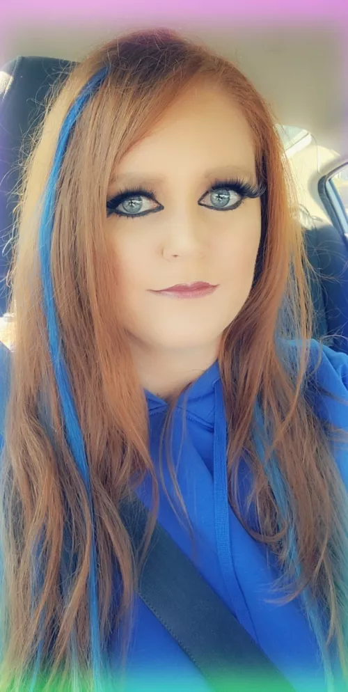 Blue brings out the color of my eyes!!! by AshlynMistxoxox