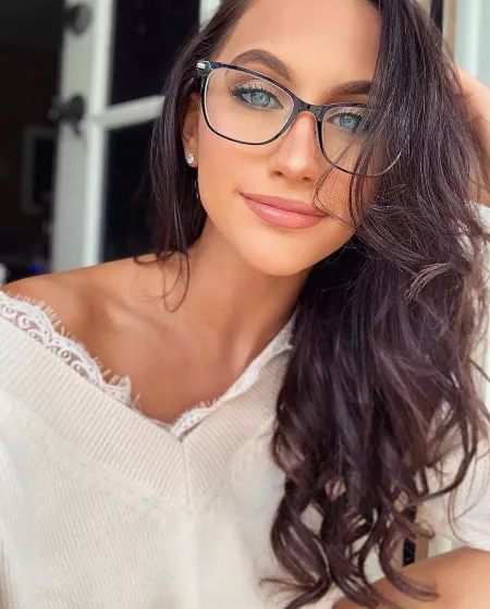 Blue Eyed Brunette by PolishedGold